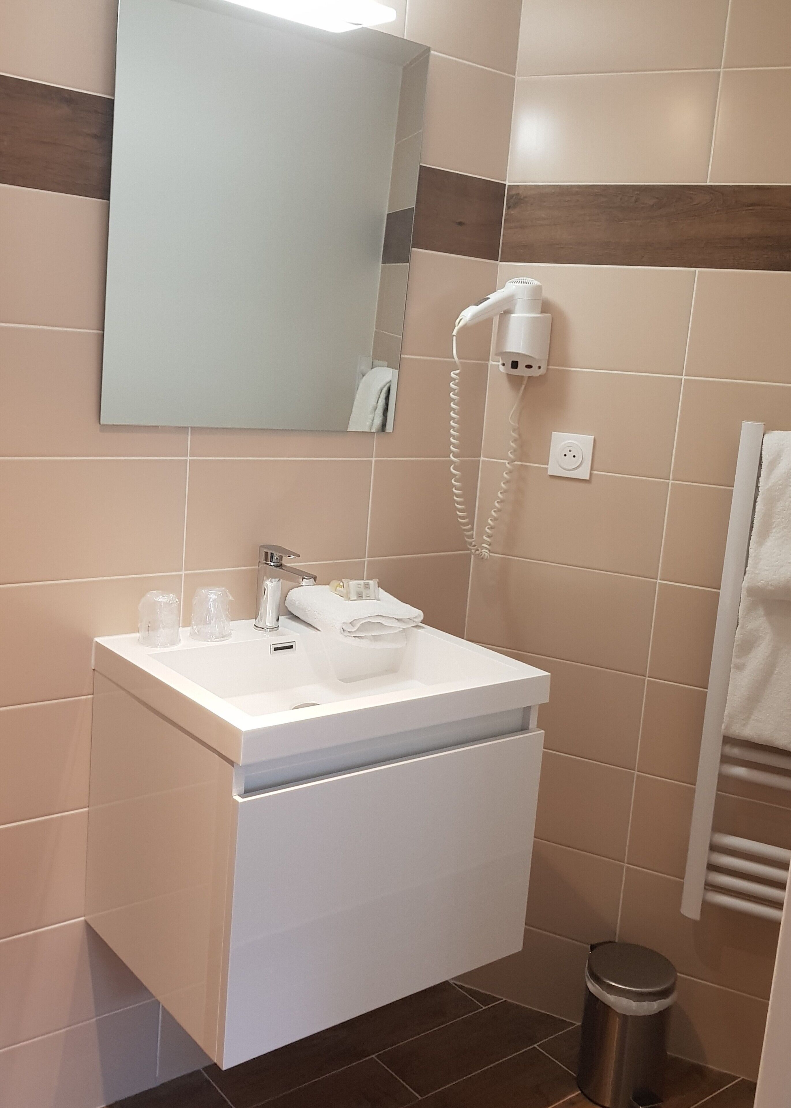 comfort quadruple room | bathroom | free toiletries, hair dryer, towels