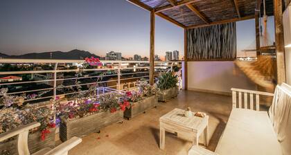 El Cactus Luxury Apartments in Historic Center