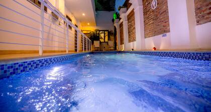 El Cactus Luxury Apartments in Historic Center