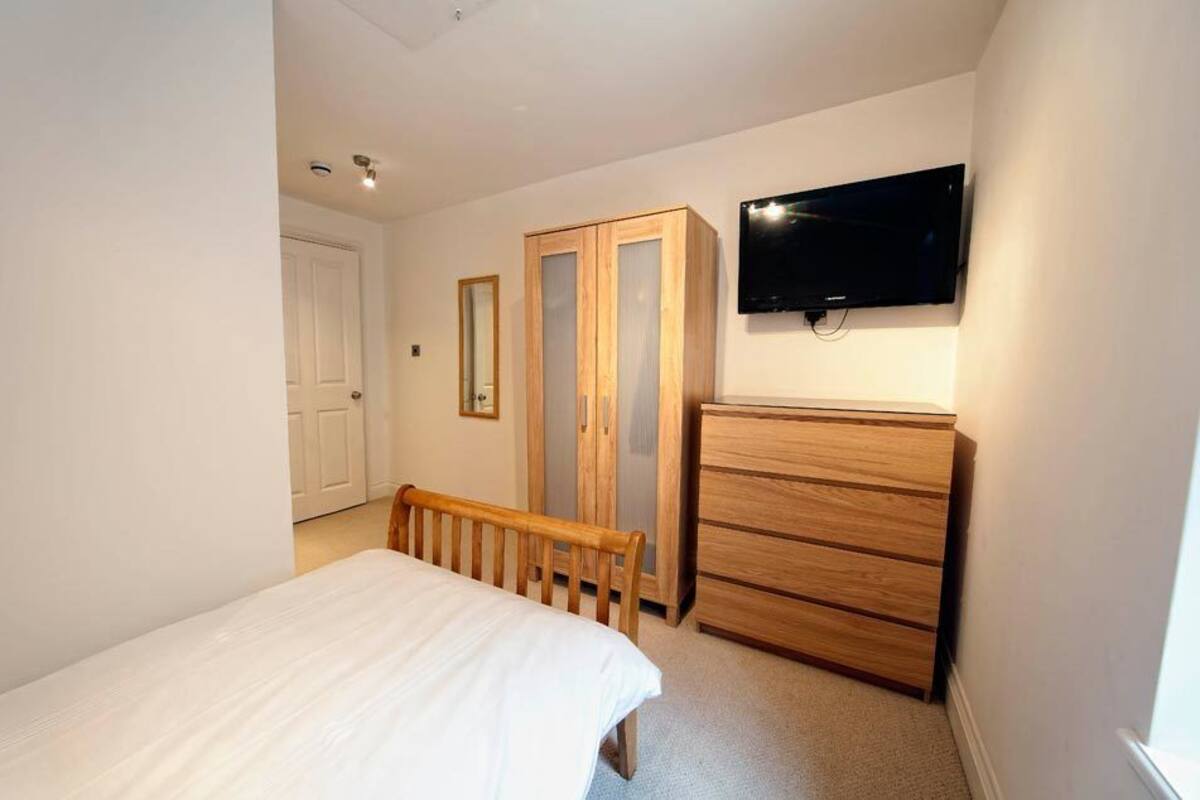 Single Room | Iron/ironing board (on request), bed sheets