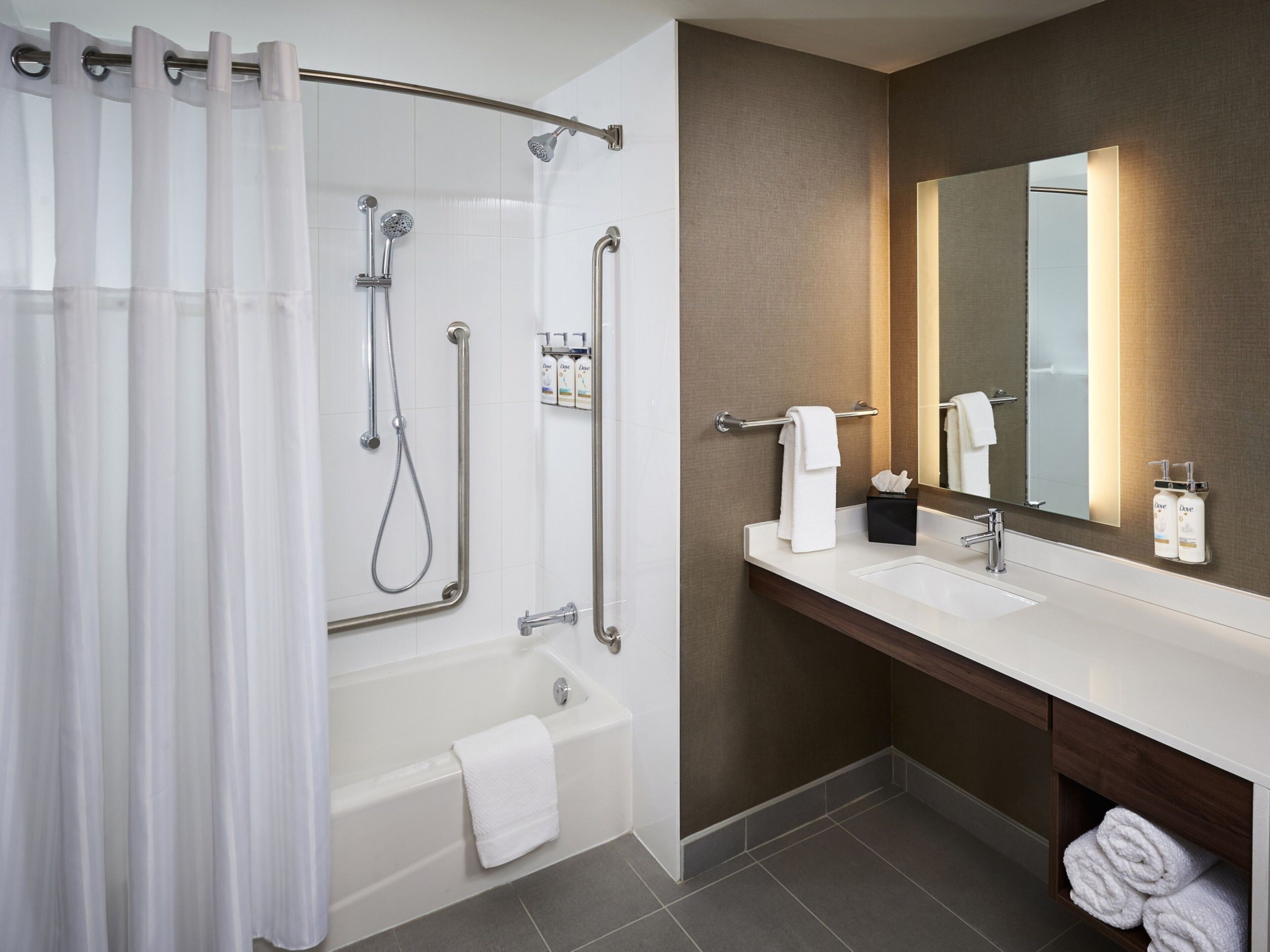 Photo - Staybridge Suites Niagara-On-The-Lake by IHG