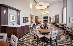 Free daily buffet breakfast - Staybridge Suites Niagara-On-The-Lake by IHG (Niagara-on-the-Lake)