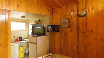 Standard Cottage, 2 Bedrooms | In-room dining