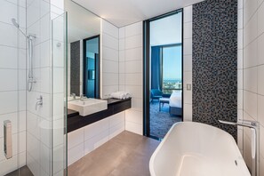 Suite, 2 Schlafzimmer, Turm (View) | Badezimmer