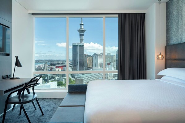 Suite, 1 très grand lit (View) | Literie de qualité, minibar, coffre-fort, bureau