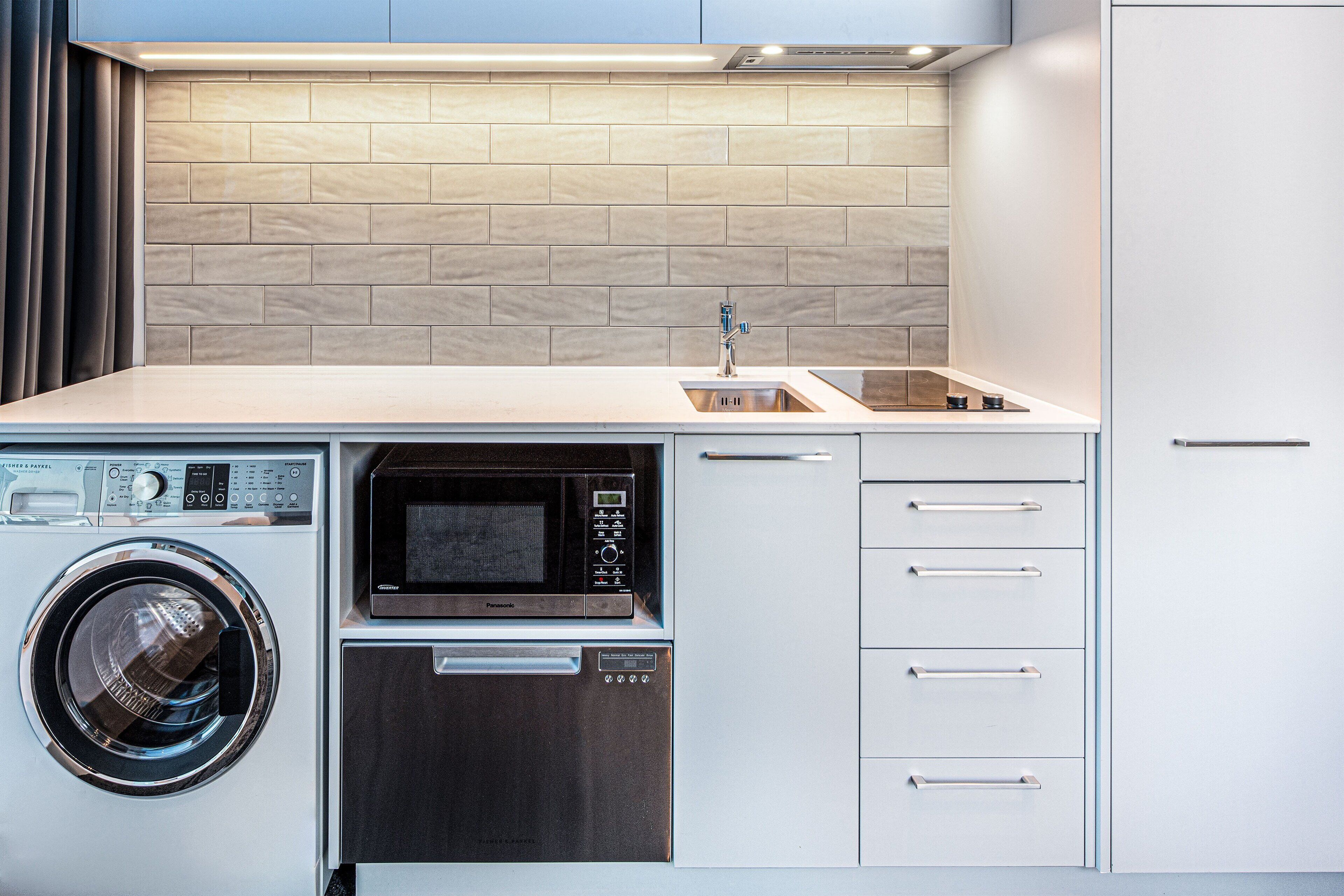 suite, 2 bedrooms, tower (view) | private kitchen | mini-fridge, coffee/tea maker, electric kettle