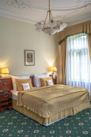 Minibar, in-room safe, desk, blackout curtains