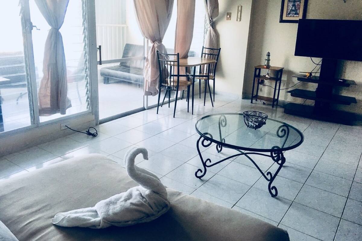 Estudio, vistas al mar, frente al mar | 1 dormitorio, ropa de cama de alta calidad, caja fuerte y escritorio