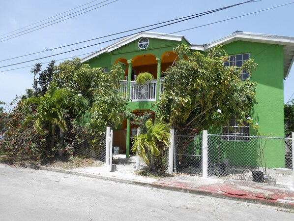 Fachada da propriedade