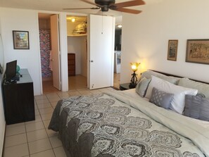 3 bedrooms, Egyptian cotton sheets, premium bedding, Select Comfort beds - Oceansound Suites (Luquillo)
