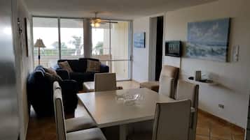 Exclusive Triple Room, 3 Bedrooms, Beach View, Beachfront | 3 bedrooms, Egyptian cotton sheets, premium bedding, Select Comfort beds