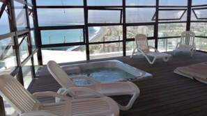 Indoor spa tub