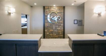 GrandStay Cannon Falls