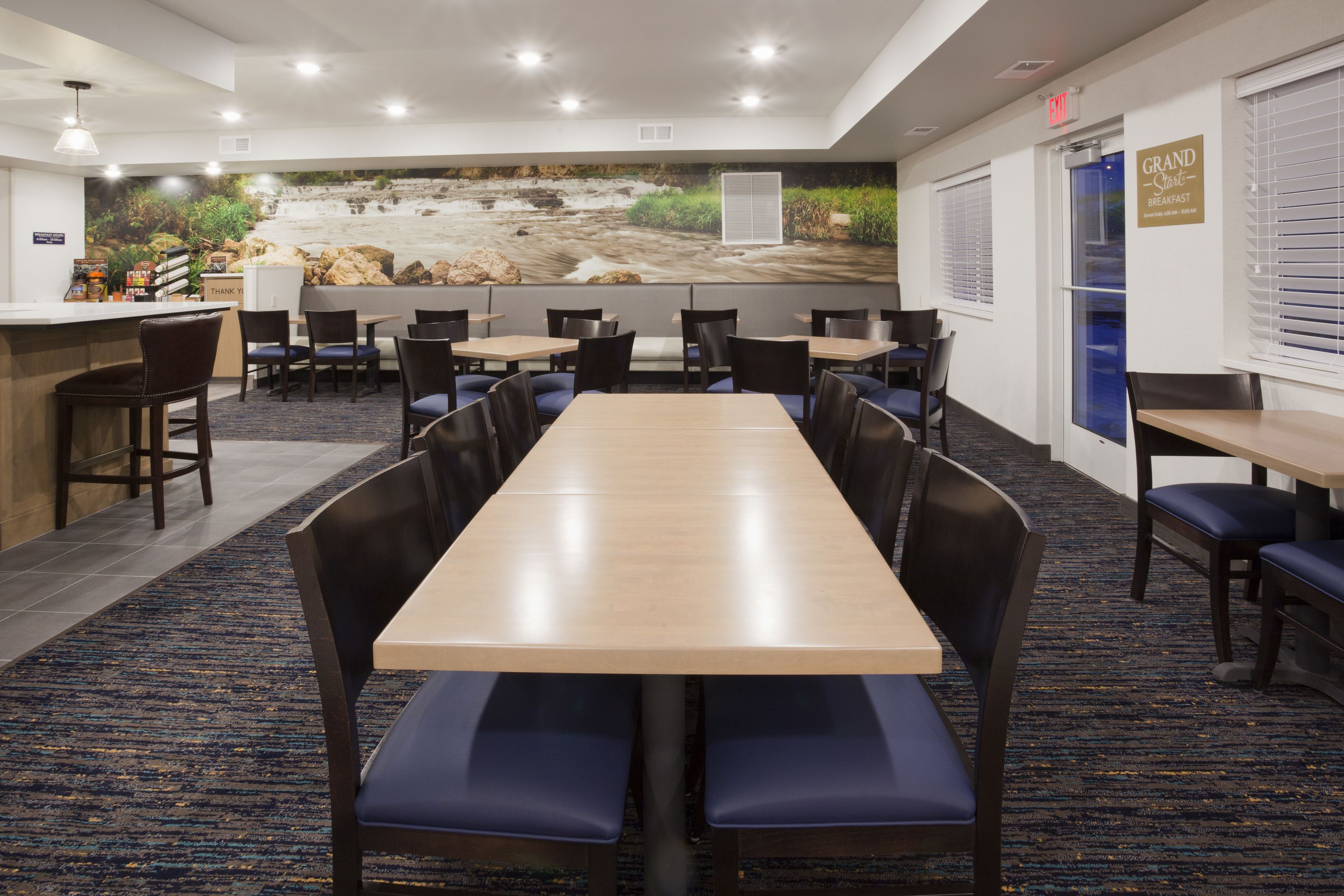 free daily continental breakfast