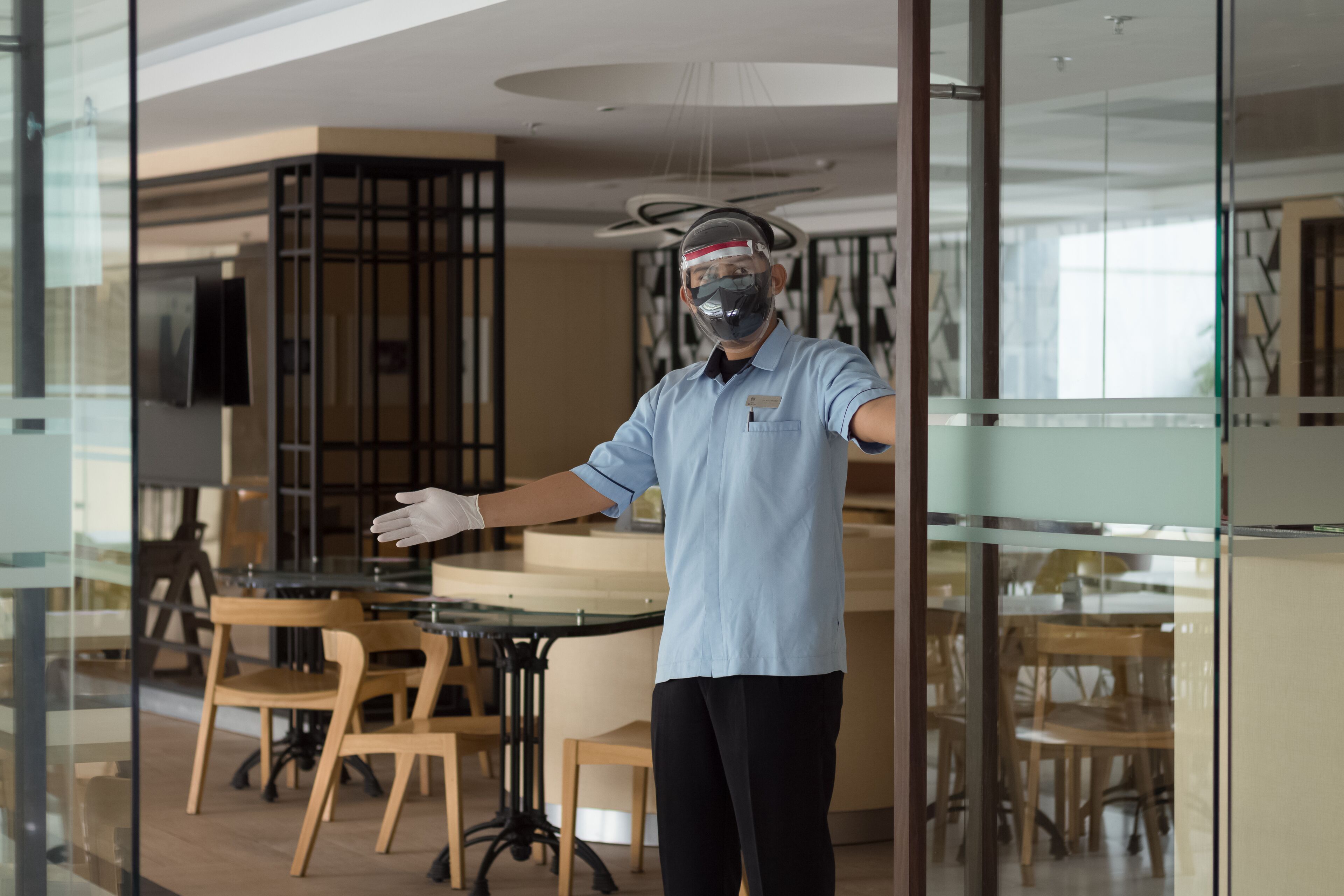 lunch and dinner served, local and international cuisine