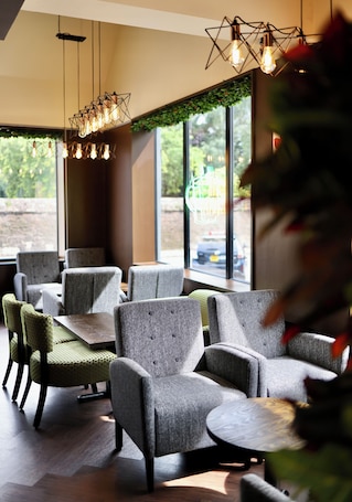 Café. Abbey Hotel by Trivelles