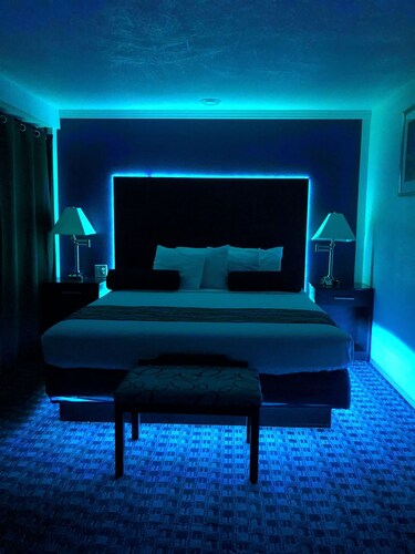 Budget Inn and Suites