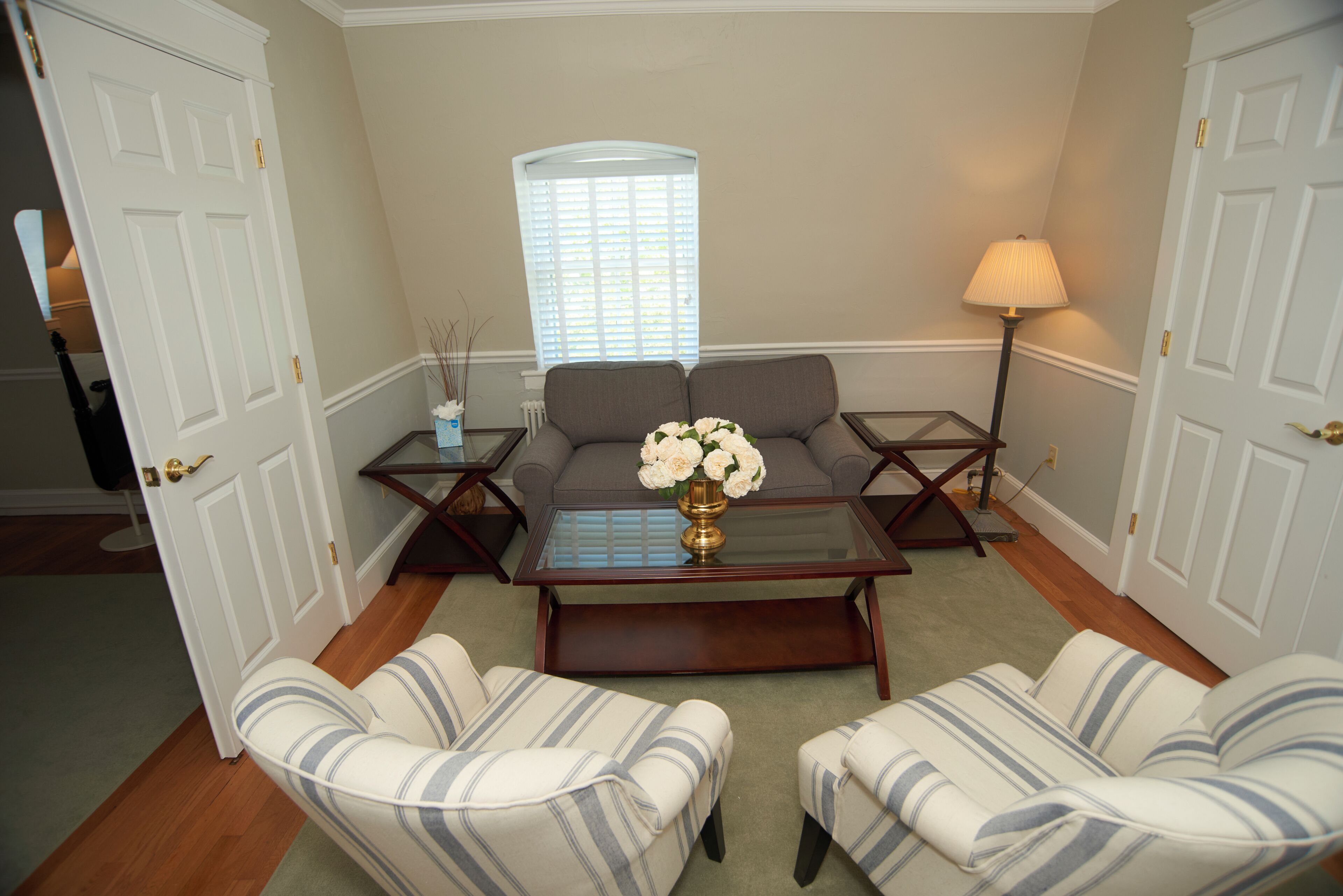Suite, 2 Bedrooms | Living area | TV