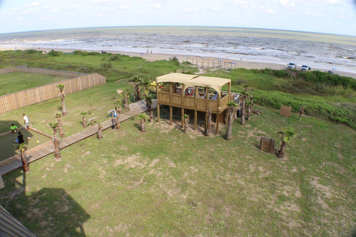Suíte estúdio família, várias camas, cozinha, vista para a praia | Vista para praia/oceano