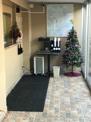 Reception - Travel Inn (Broadview)