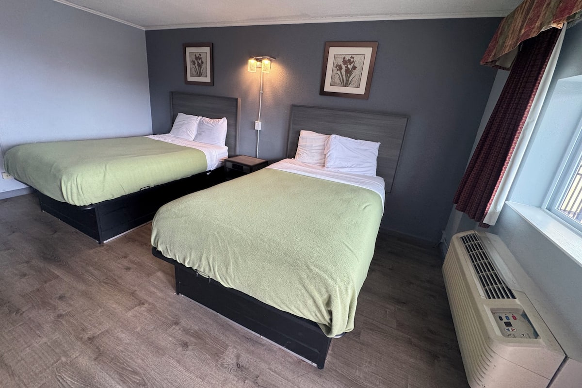 Bureau, espace de travail pour ordinateur portable