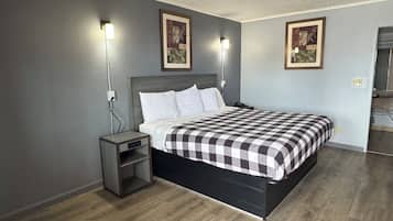 Desk, laptop workspace, iron/ironing board, free WiFi