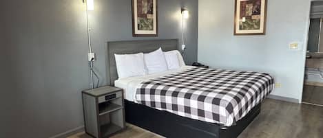 Desk, laptop workspace, iron/ironing board, free WiFi