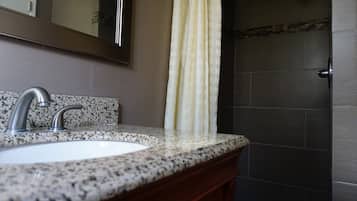 Family Room | Bathroom