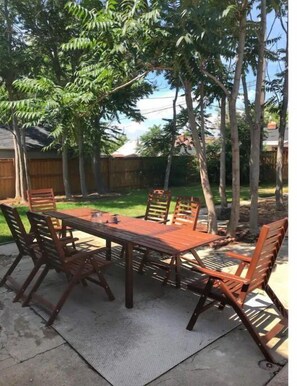 Outdoor dining