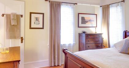 Charming Craftsman Retreat in Eugene's Historic Whiteaker Neighborhood