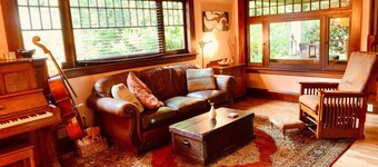 Charming Craftsman Retreat in Eugene's Historic Whiteaker Neighborhood