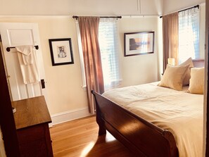 2 bedrooms, memory-foam beds, in-room safe, iron/ironing board