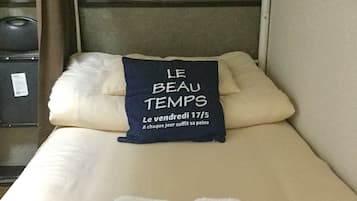 Soundproofing, free WiFi, bed sheets