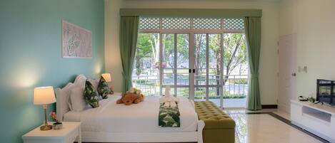 Room | Premium bedding, minibar, blackout curtains, soundproofing