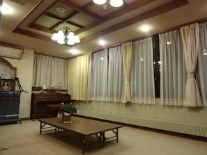 Zona de menjador de l'habitació