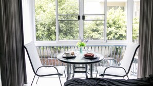 1 Bedroom Standard  | Spiseområde på rommet