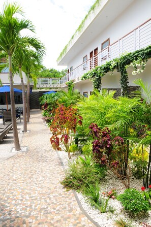 Property grounds - Green Palms Bali (Seminyak)