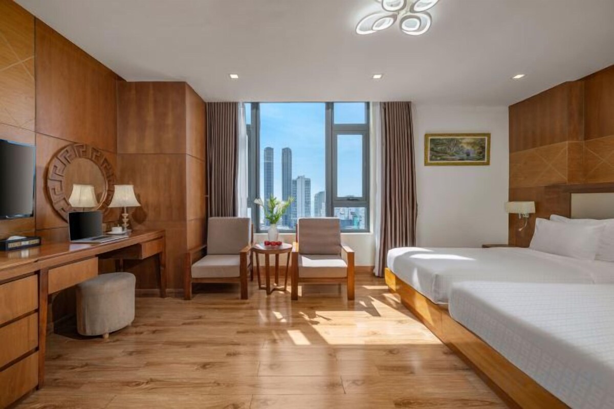 Minibar, in-room safe, desk, blackout curtains