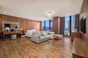 Minibar, in-room safe, desk, blackout curtains - Nhu Minh Plaza Danang Hotel (Da Nang)