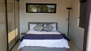 Room - Oasis on Oceanview (Airlie Beach)