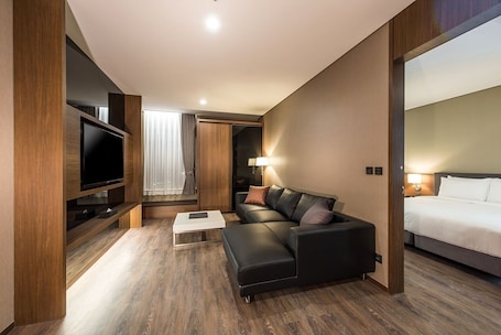 49-inch LED TV with cable channels, Netflix, Hulu. ENA Suite Hotel Namdaemun