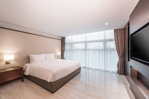 Suite, 2 Schlafzimmer (Presidential) | Zimmersafe, Schreibtisch, Verdunkelungsvorhänge, schallisolierte Zimmer