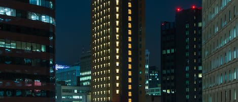 Façade de lâhĂ©bergement - soirĂ©e/nuit