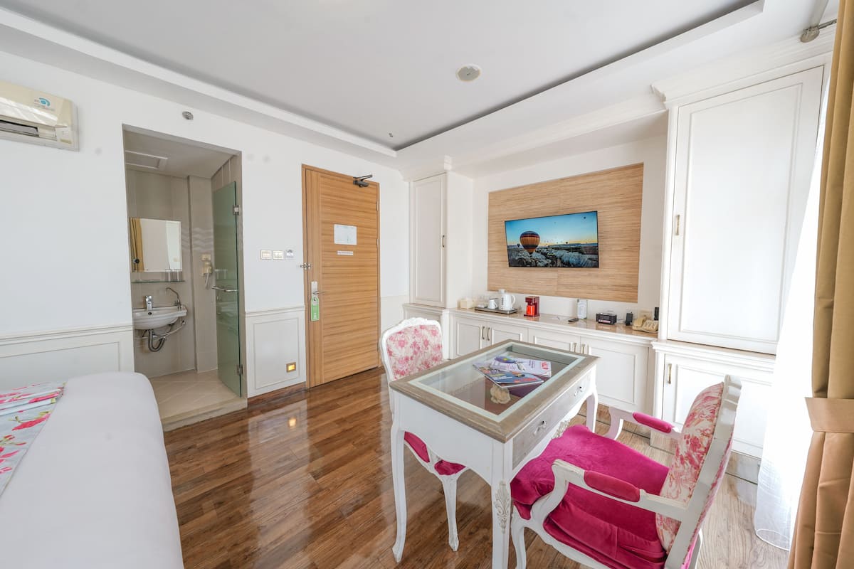 Chambre majestueuse (Executive) | Bureau, accès au Wi-Fi (inclus), literie fournie