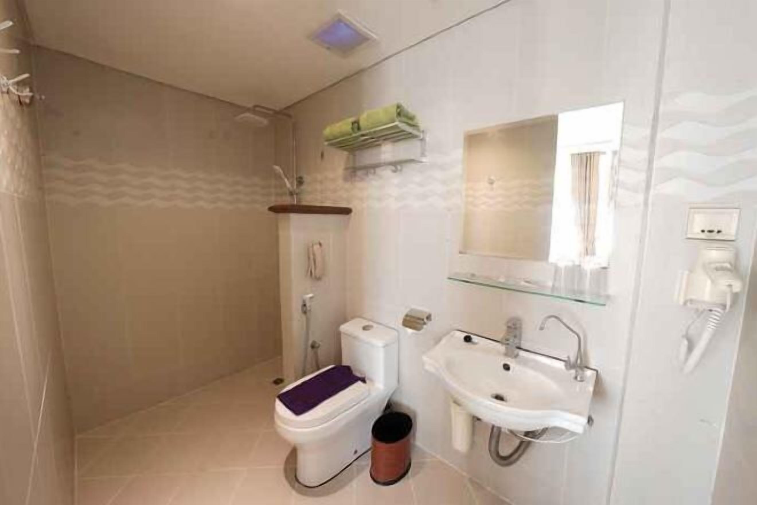 Banheiro | Chuveiro, produtos de toalete grátis