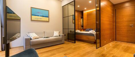 1 chambre, coffres-forts dans les chambres, fer et planche à repasser