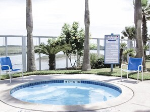 Beheizter Pool