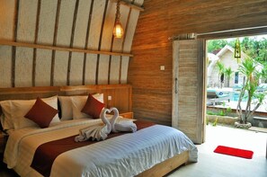 Bangalô luxo, 1 cama King, terraço, ao lado da piscina | Vista do quarto