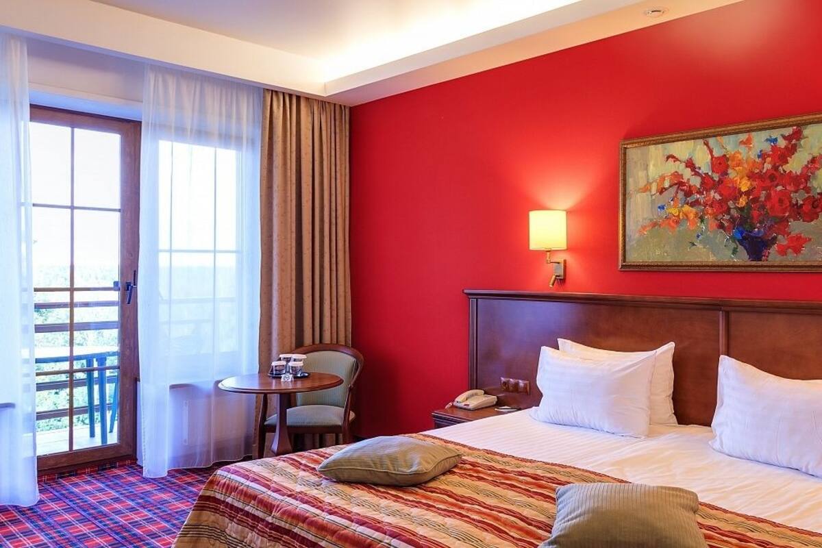 Standaard kamer, 1 twee- of 2 eenpersoonsbedden | Luxe beddengoed, een minibar, een kluis op de kamer, een bureau