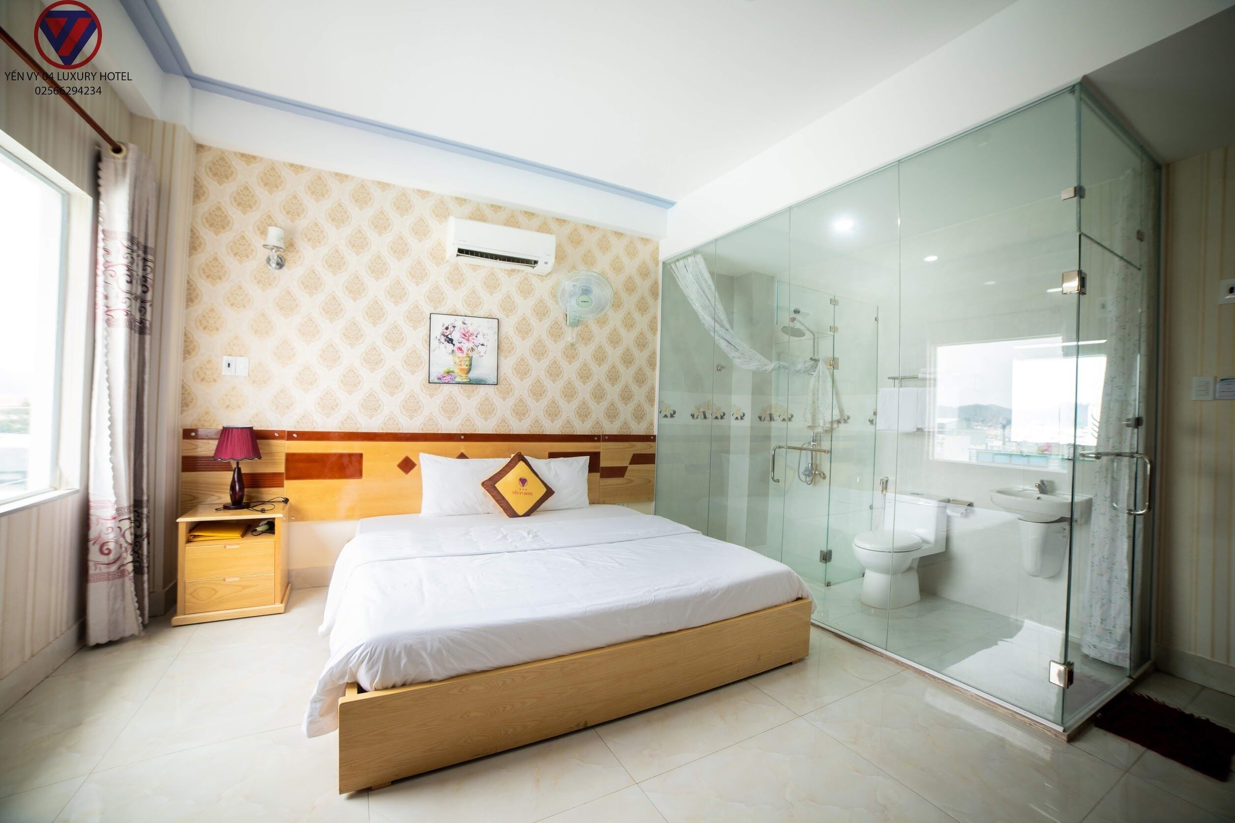 Minibar, desk, soundproofing, free WiFi